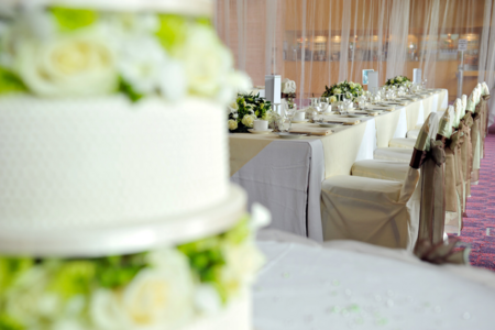 wedding cake and main table